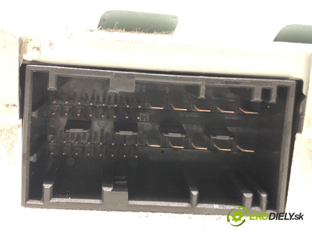 BMW 3 Touring (F31) 2012 - 2019    320 d 135 kW [184 KM] olej napędowy 2012 - 2016  Zosilňovač 9286070 (Zosilňovače)