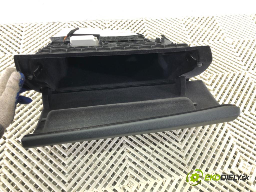 BMW 3 Touring (F31) 2012 - 2019    320 d 135 kW [184 KM] olej napędowy 2012 - 2016  Priehradka, kastlík spolujazdca  (Priehradky, kastlíky)