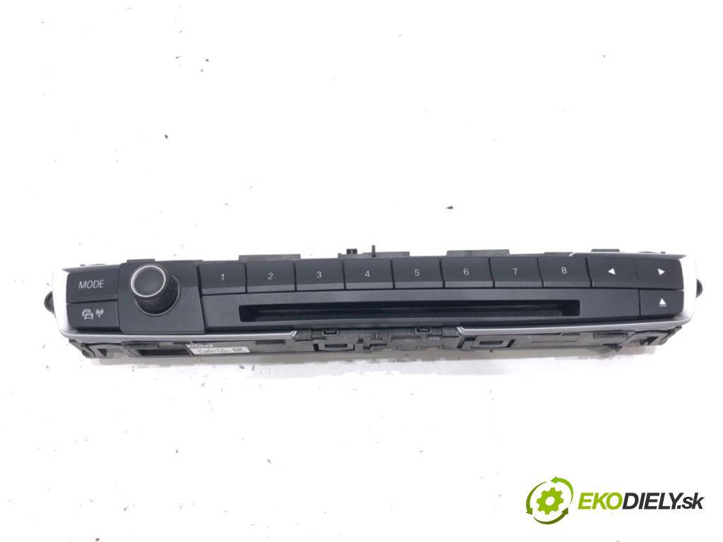 BMW 3 Touring (F31) 2012 - 2019    320 d 135 kW [184 KM] olej napędowy 2012 - 2016  Panel ovládania radia E1065974 (Prepínače, spínače, tlačidlá a ovládače kúrenia)