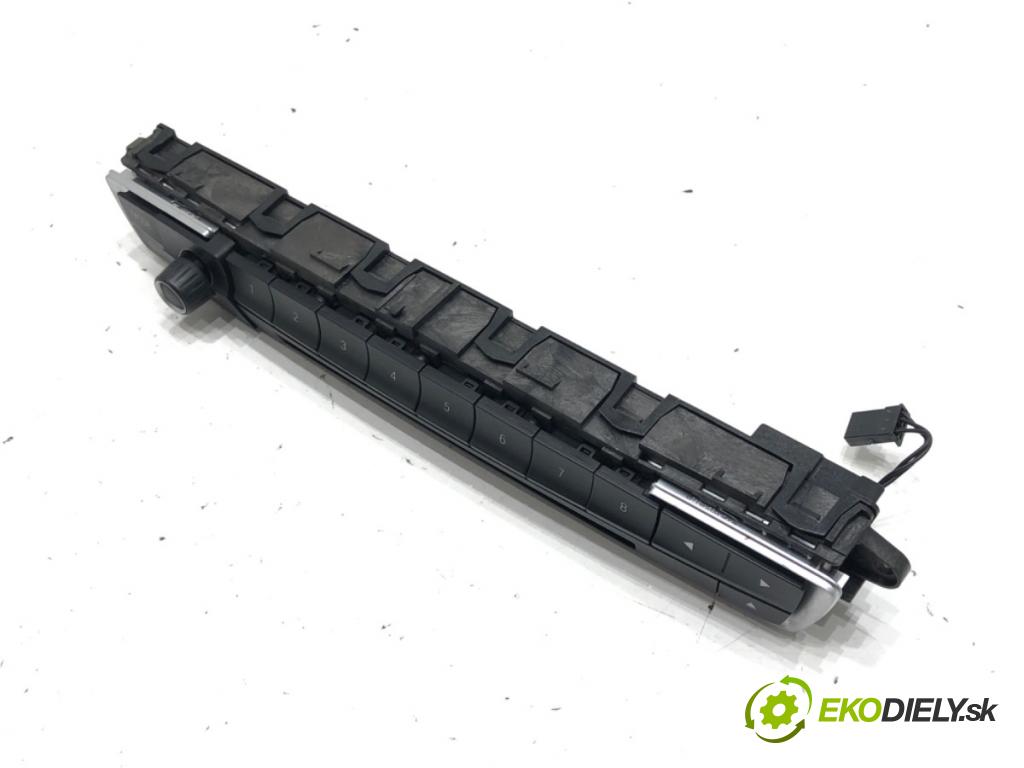 BMW 3 Touring (F31) 2012 - 2019    320 d 135 kW [184 KM] olej napędowy 2012 - 2016  Panel ovládania radia E1065974 (Prepínače, spínače, tlačidlá a ovládače kúrenia)