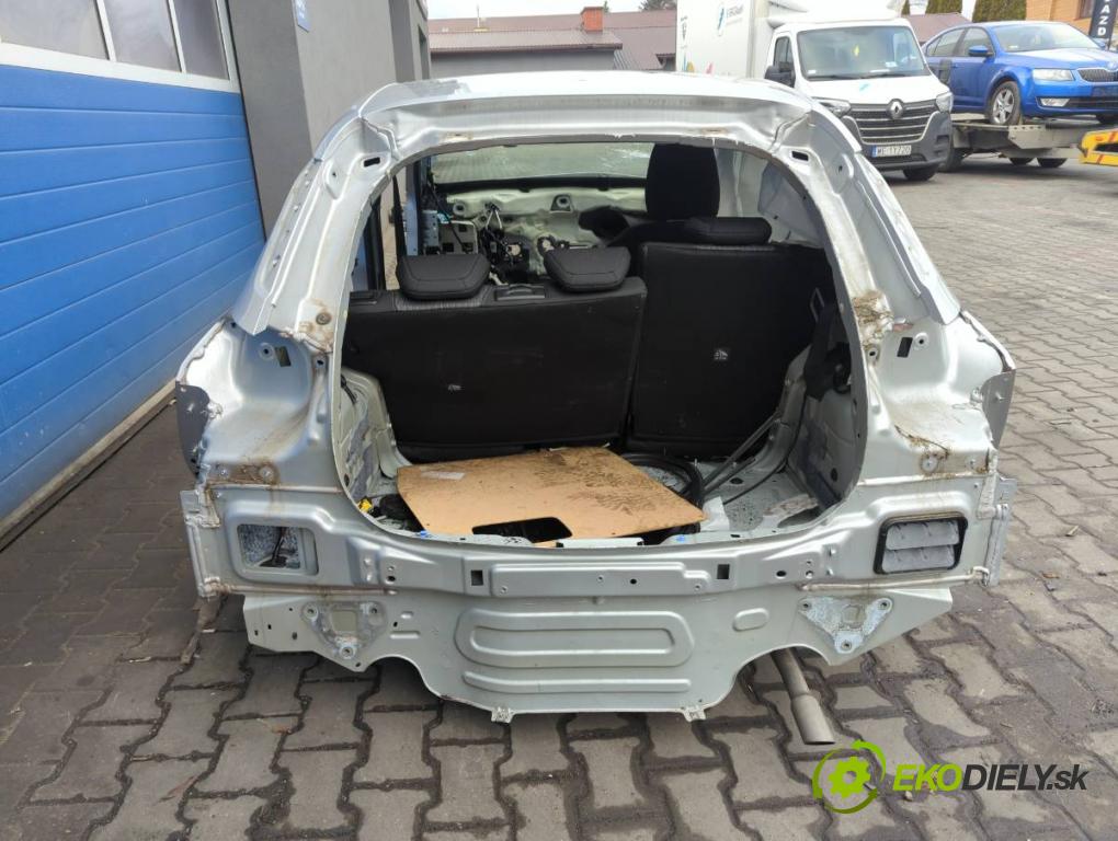 OPEL CORSA F 2019 - 2022    1.2 (68) 55 kW [75 KM] benzyna 2019 - 2022  KAROSERIA ČTVRŤÁK blatník zadní část levý pravý práh střecha PODŁUŻNICA levý