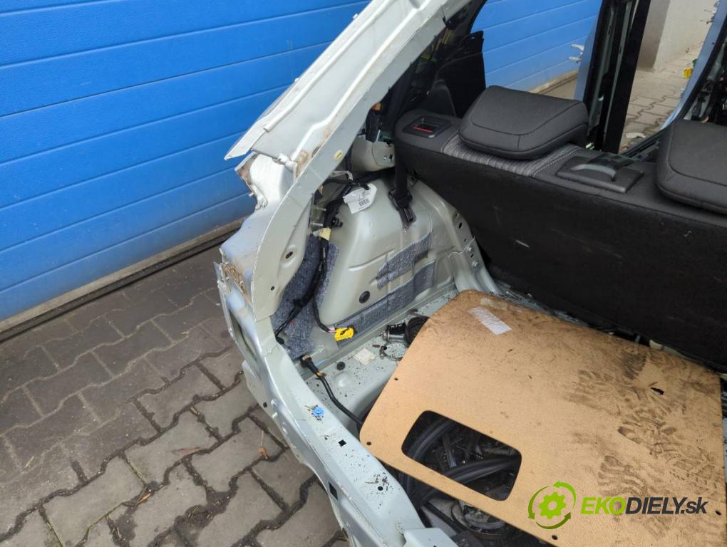 OPEL CORSA F 2019 - 2022    1.2 (68) 55 kW [75 KM] benzyna 2019 - 2022  KAROSERIA ČTVRŤÁK blatník zadní část levý pravý práh střecha PODŁUŻNICA levý