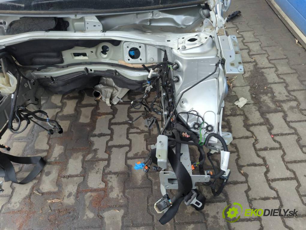 OPEL CORSA F 2019 - 2022    1.2 (68) 55 kW [75 KM] benzyna 2019 - 2022  KAROSERIA ČTVRŤÁK blatník zadní část levý pravý práh střecha PODŁUŻNICA levý