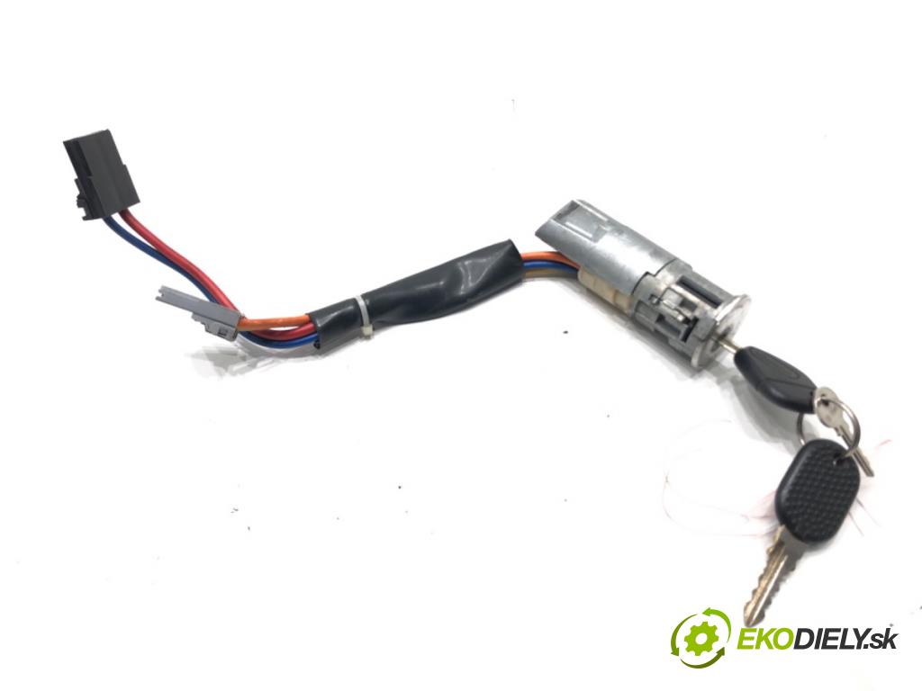 MICROCAR VIRGO 1999 - 2004    ---  spinačka  (Spínacie skrinky a kľúče)