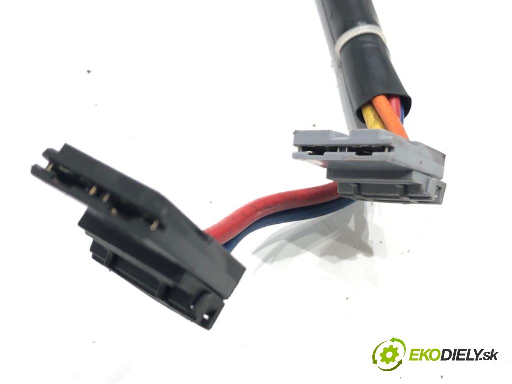 MICROCAR VIRGO 1999 - 2004 --- spinačka (Spínacie skrinky a kľúče)