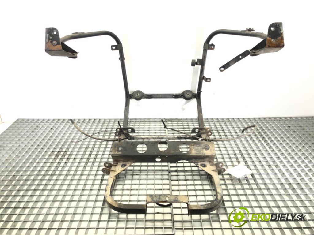 MICROCAR VIRGO 1999 - 2004    ---  výztuha pod motor  (Výztuhy přední)