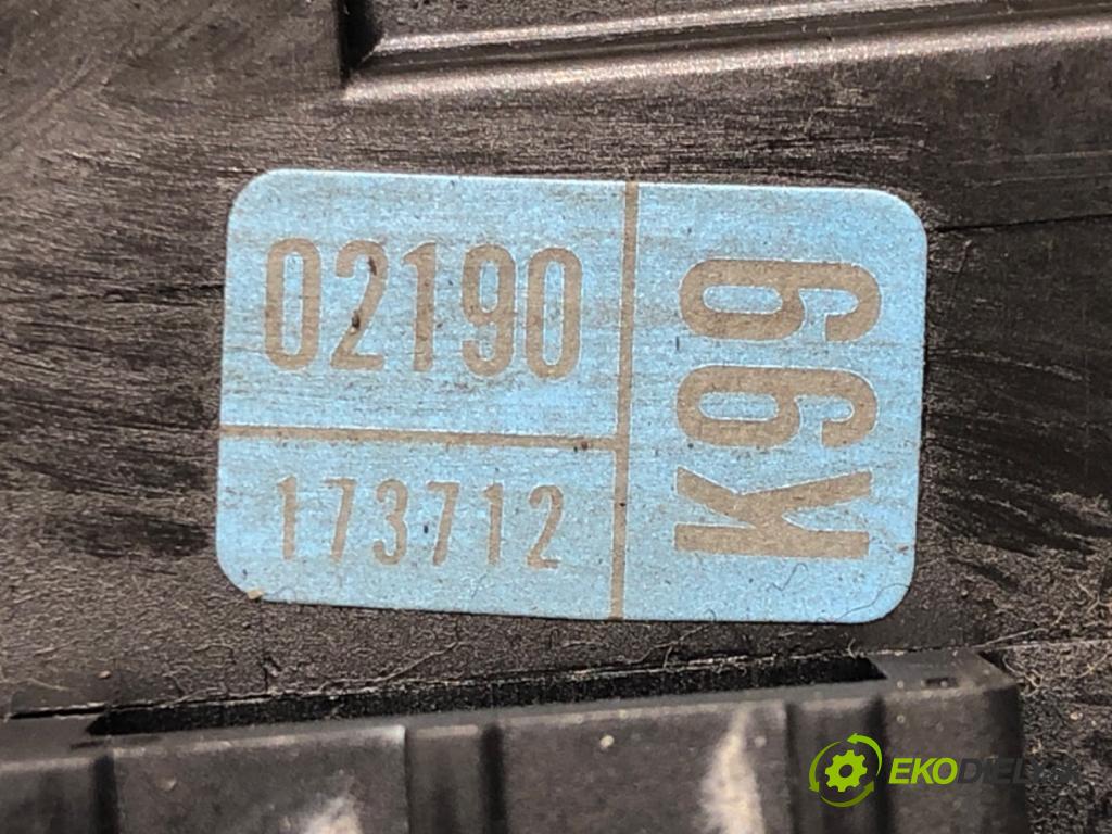 TOYOTA COROLLA (_E12_) 2001 - 2007    1.6 VVT-i (ZZE121_) 81 kW [110 KM] benzyna 2002 - 2006  Prepínač smeroviek 02190-173712 (Prepínače, spínače, tlačidlá a ovládače kúrenia)