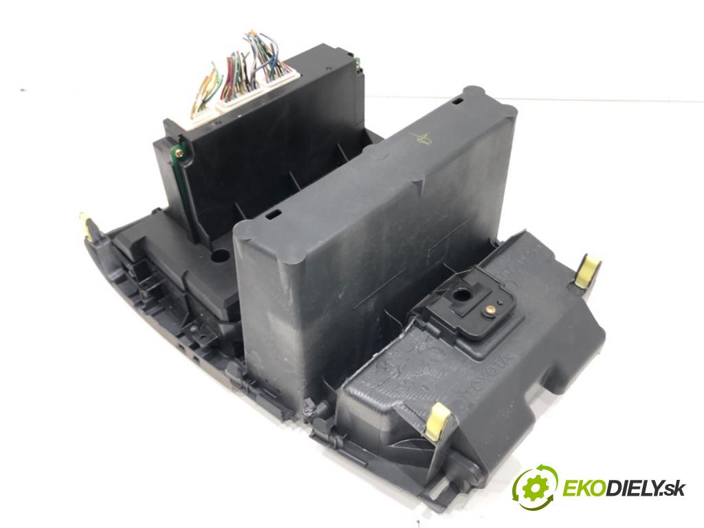 TOYOTA COROLLA (_E12_) 2001 - 2007    1.6 VVT-i (ZZE121_) 81 kW [110 KM] benzyna 2002 - 2006  Panel ovládania kúrenia 88650-13050 (Prepínače, spínače, tlačidlá a ovládače kúrenia)