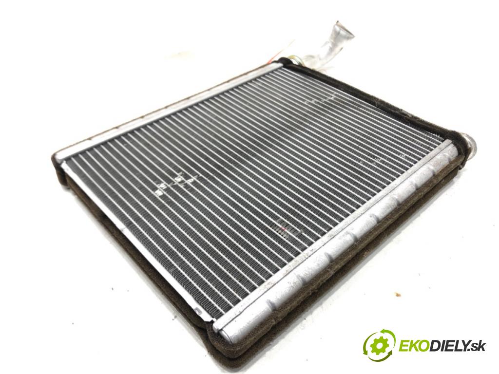 TOYOTA COROLLA (_E12_) 2001 - 2007    1.6 VVT-i (ZZE121_) 81 kW [110 KM] benzyna 2002 - 2006  topné těleso radiátor topení  (Radiátory topení)