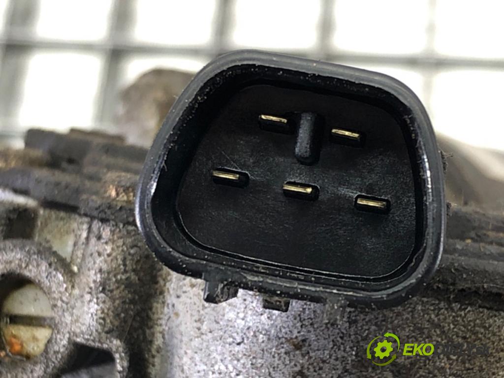 TOYOTA COROLLA (_E12_) 2001 - 2007    1.6 VVT-i (ZZE121_) 81 kW [110 KM] benzyna 2002 - 2006  Mechanizmus stieračov predný 85110-02100 (Motorčeky stieračov predné)