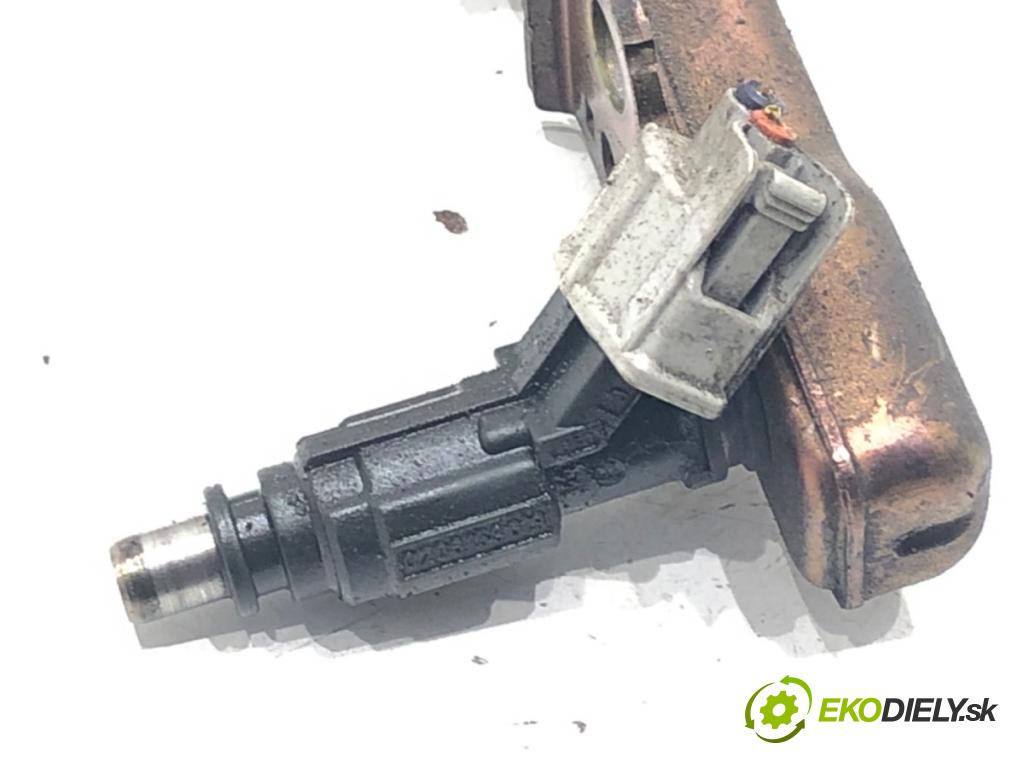 TOYOTA COROLLA (_E12_) 2001 - 2007    1.6 VVT-i (ZZE121_) 81 kW [110 KM] benzyna 2002 - 2006  Lišta vstrekovacia  (Vstrekovacie lišty)