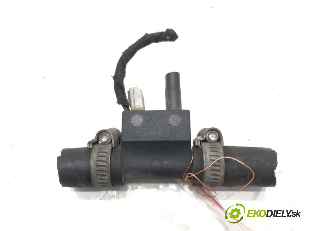 TOYOTA COROLLA (_E12_) 2001 - 2007    1.6 VVT-i (ZZE121_) 81 kW [110 KM] benzyna 2002 - 2006  snímač tlaku do plynového pedálu LPG 67R-013971