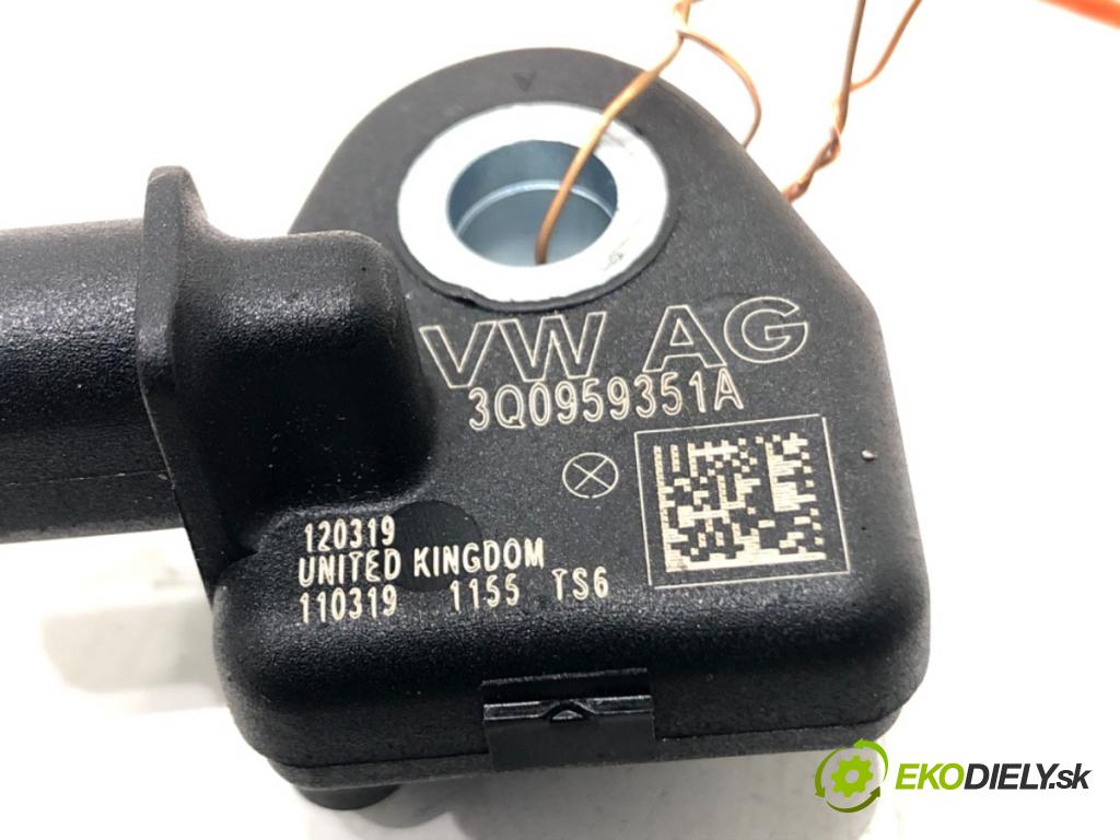 VW T-ROC (A11) 2017 - 2022    1.5 TSI 4motion 110 kW [150 KM] benzyna 2018 - 2022  Snímač nárazu 3Q0959351A (Snímače nárazu)
