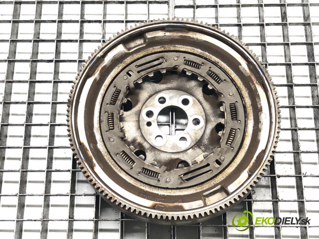 VW T-ROC (A11) 2017 - 2022    1.5 TSI 4motion 110 kW [150 KM] benzyna 2018 - 2022  Spojková sada (bez ložiska) 04E105266K (Kompletné sady (bez ložiska))