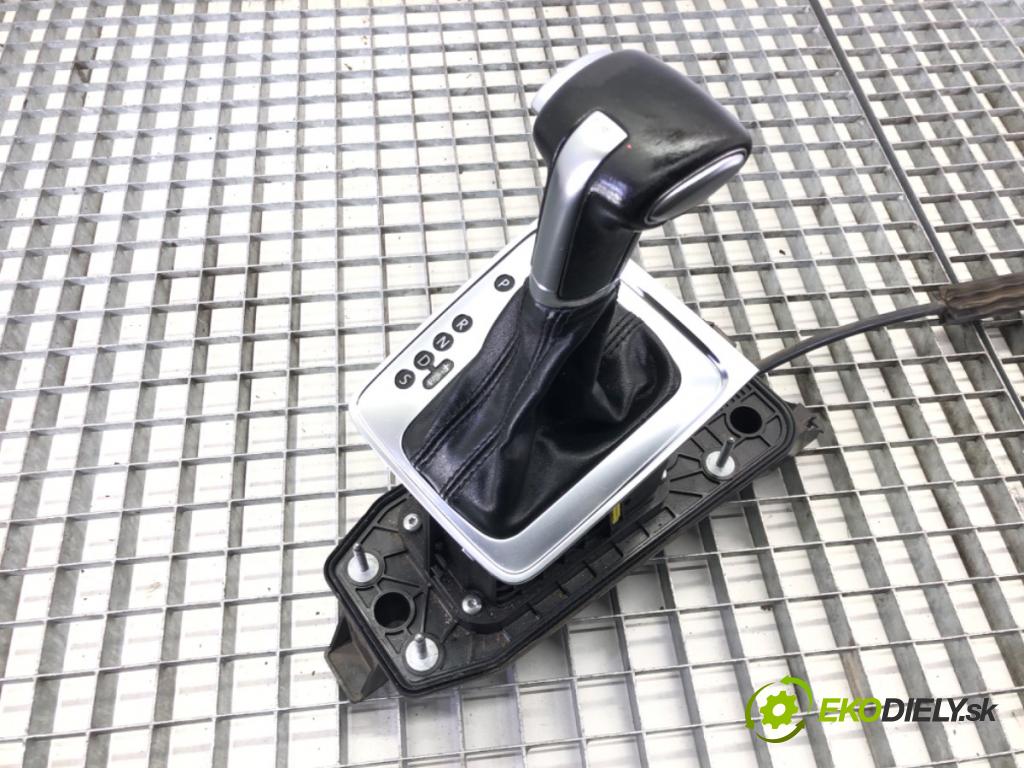 VW PASSAT CC B6 (357) 2008 - 2012    1.8 TSI 118 kW [160 KM] benzyna 2008 - 2012  Kulisa 3C1713025AA (Rýchlostné páky / kulisy)