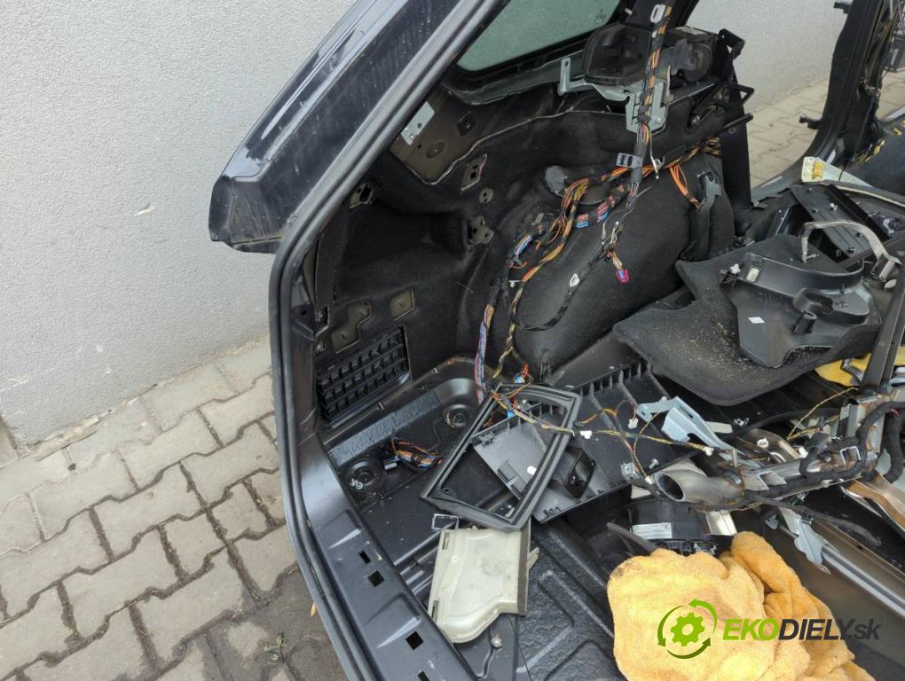 BMW 3 Touring (F31) 2012 - 2019    320 d 135 kW [184 KM] olej napędowy 2012 - 2016  KAROSERIA ČTVRŤÁK blatník zadní část levý pravý práh střecha