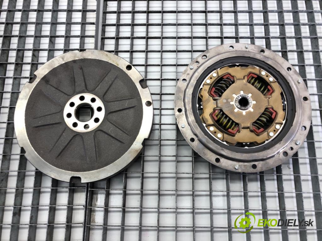 TOYOTA AURIS Kombi (_E18_) 2013 - 2018    1.8 Hybrid (ZWE186_) 73 kW [99 KM] Hybryda silnik benzynowy / elektryczny 2013 - 2018  Spojková sada (bez ložiska) 5J211163 (Kompletné sady (bez ložiska))