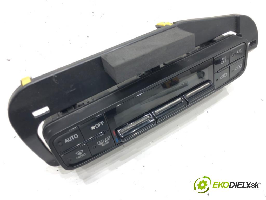 TOYOTA AURIS Kombi (_E18_) 2013 - 2018    1.8 Hybrid (ZWE186_) 73 kW [99 KM] Hybryda silnik benzynowy / elektryczny 2013 - 2018  Panel ovládania kúrenia 55468-02030 (Prepínače, spínače, tlačidlá a ovládače kúrenia)