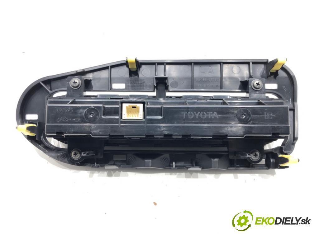 TOYOTA AURIS Kombi (_E18_) 2013 - 2018    1.8 Hybrid (ZWE186_) 73 kW [99 KM] Hybryda silnik benzynowy / elektryczny 2013 - 2018  Panel ovládania kúrenia 55468-02030 (Prepínače, spínače, tlačidlá a ovládače kúrenia)