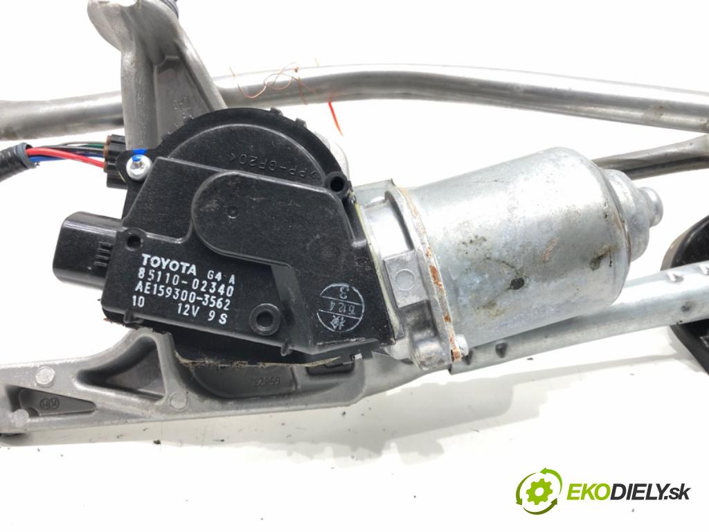 TOYOTA AURIS Kombi (_E18_) 2013 - 2018    1.8 Hybrid (ZWE186_) 73 kW [99 KM] Hybryda silnik benzynowy / elektryczny 2013 - 2018  Mechanizmus stieračov predný 85110-02340 (Motorčeky stieračov predné)