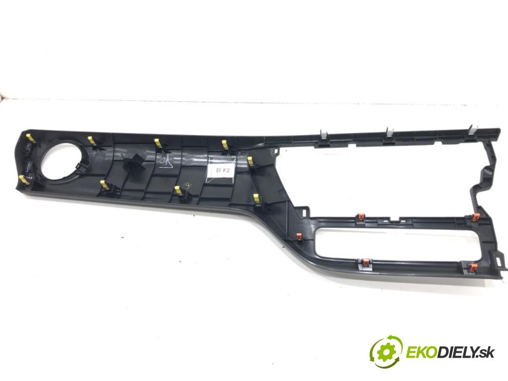 TOYOTA AURIS Kombi (_E18_) 2013 - 2018    1.8 Hybrid (ZWE186_) 73 kW [99 KM] Hybryda silnik benzynowy / elektryczny 2013 - 2018  lišty kryt 55403-02200 (Lišty)