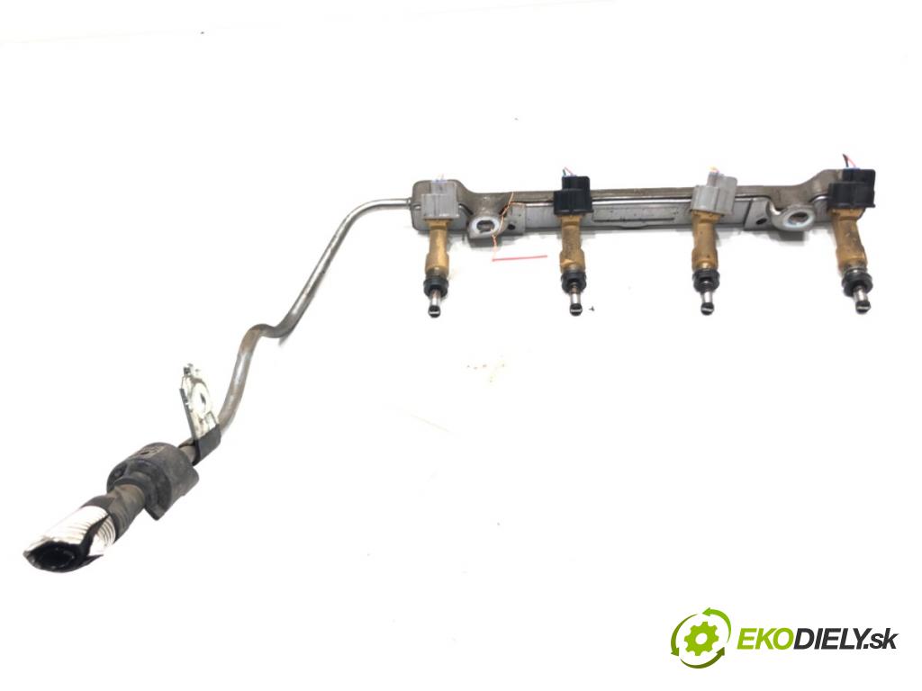 TOYOTA AURIS Kombi (_E18_) 2013 - 2018    1.8 Hybrid (ZWE186_) 73 kW [99 KM] Hybryda silnik benzynowy / elektryczny 2013 - 2018  Lišta vstrekovacia 23250-0T030 (Vstrekovacie lišty)