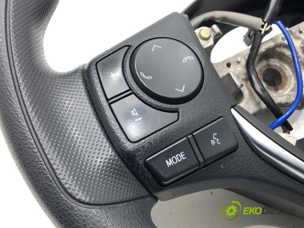 TOYOTA AURIS Kombi (_E18_) 2013 - 2018    1.8 Hybrid (ZWE186_) 73 kW [99 KM] Hybryda silnik benzynowy / elektryczny 2013 - 2018  Volant  (Volanty)