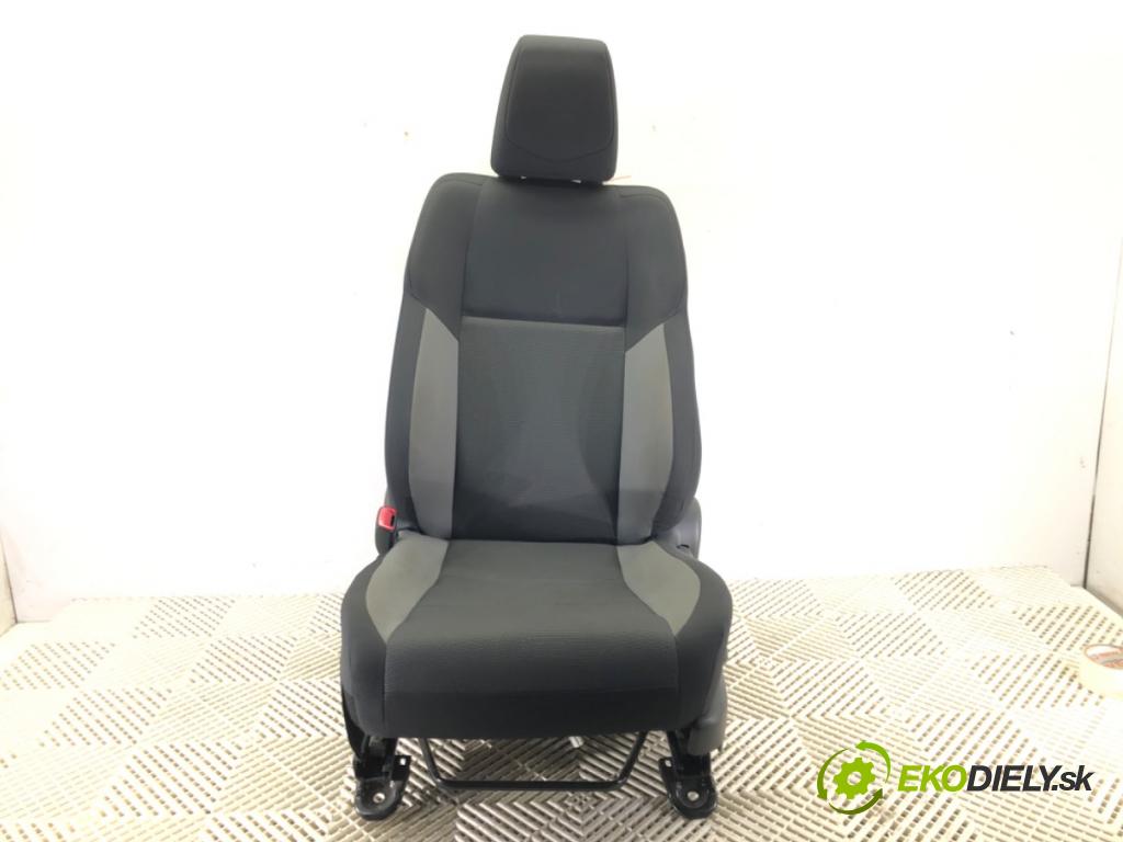 TOYOTA AURIS Kombi (_E18_) 2013 - 2018    1.8 Hybrid (ZWE186_) 73 kW [99 KM] Hybryda silnik benzynowy / elektryczny 2013 - 2018  Sedadlo ľavy predný 