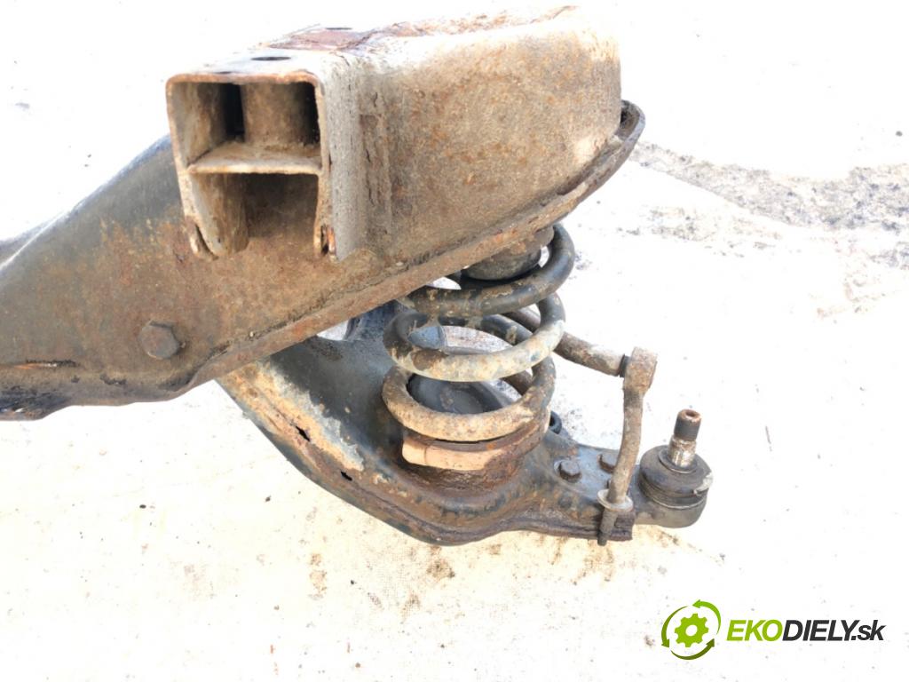 FORD TRANSIT Autobus (E_ _) 1994 - 2000    2.5 TD (EBL, EDL, EDS, EGL, ESL, ESS, EUS) 63 kW [85 KM] olej napędowy 1995 - 2000  výztuha pod motor  (Výztuhy přední)