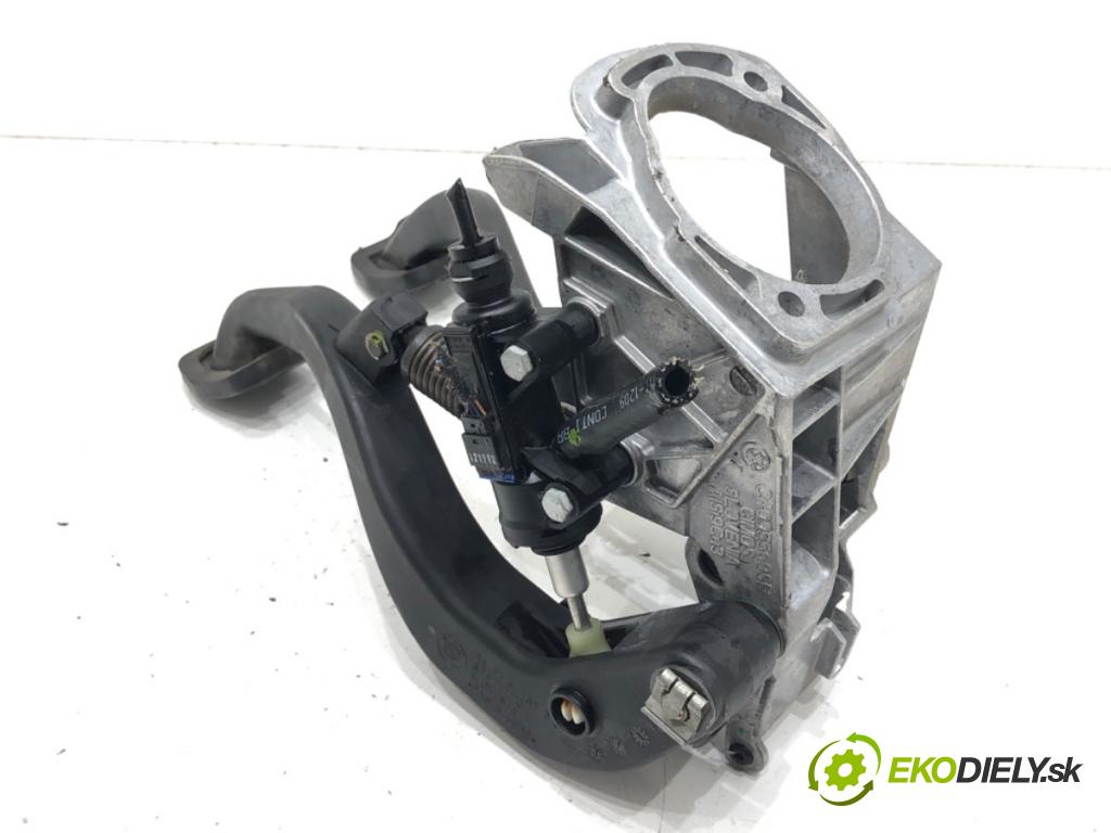 BMW 3 Touring (F31) 2012 - 2019    320 d 135 kW [184 KM] olej napędowy 2012 - 2016  PEDÁL: 6860643 (Pedále)