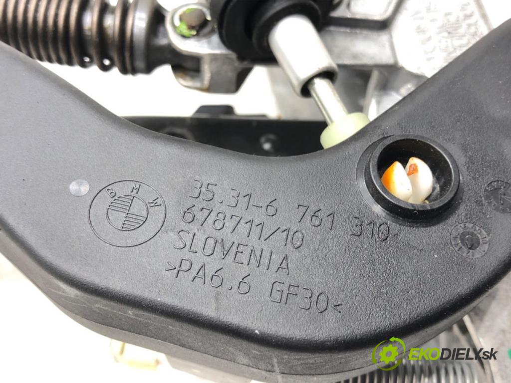 BMW 3 Touring (F31) 2012 - 2019    320 d 135 kW [184 KM] olej napędowy 2012 - 2016  PEDÁL: 6860643 (Pedále)