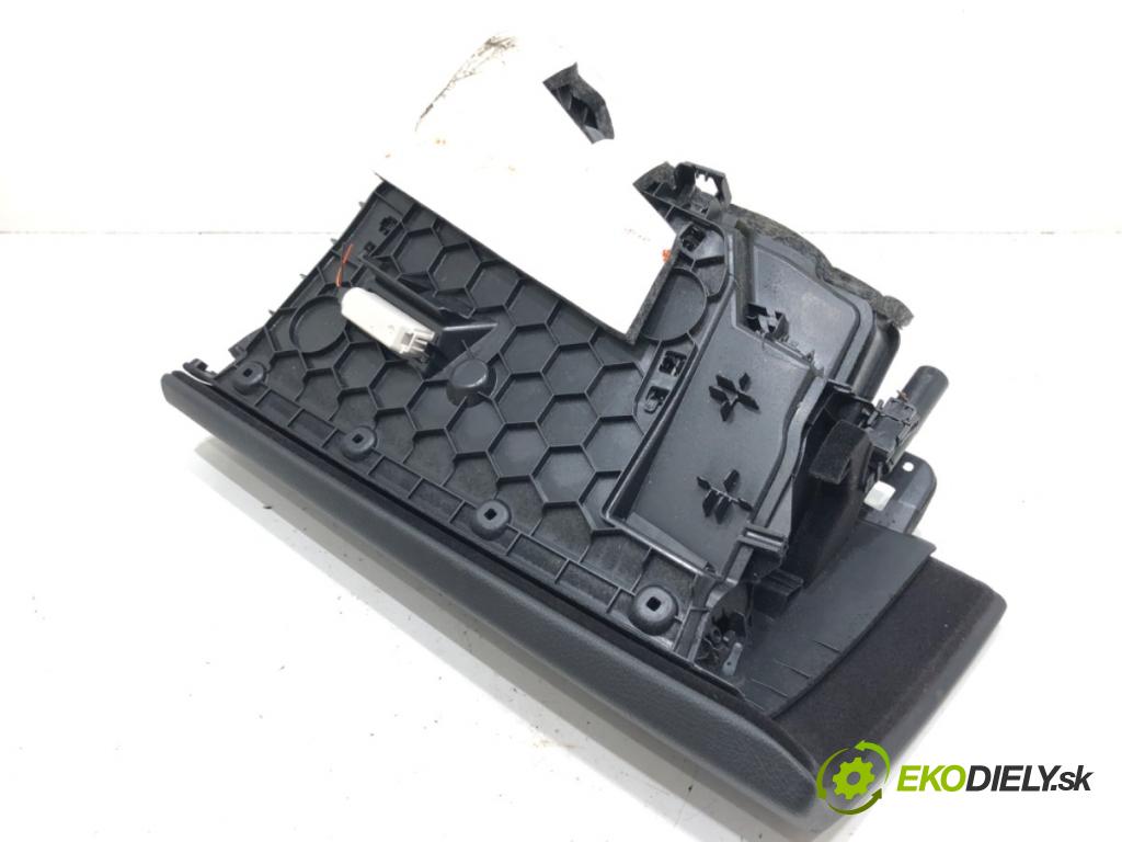 BMW 3 Touring (F31) 2012 - 2019    320 d 135 kW [184 KM] olej napędowy 2012 - 2016  Priehradka, kastlík spolujazdca  (Priehradky, kastlíky)