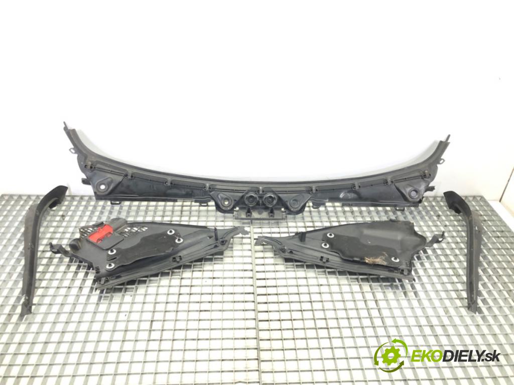 BMW 3 Touring (F31) 2012 - 2019    320 d 135 kW [184 KM] olej napędowy 2012 - 2016  Torpédo, plast pod čelné okno  (Torpéda)