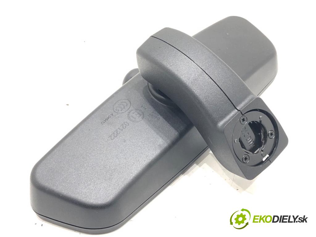 BMW 3 Touring (F31) 2012 - 2019    320 d 135 kW [184 KM] olej napędowy 2012 - 2016  zpětné zrcátko vnitřní  (Světla vnitřní)