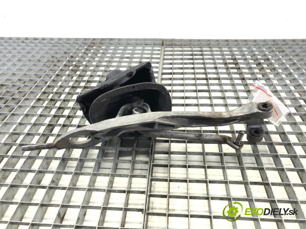 BMW 3 Touring (F31) 2012 - 2019    320 d 135 kW [184 KM] olej napędowy 2012 - 2016  Kulisa 7602036 (Rýchlostné páky / kulisy)