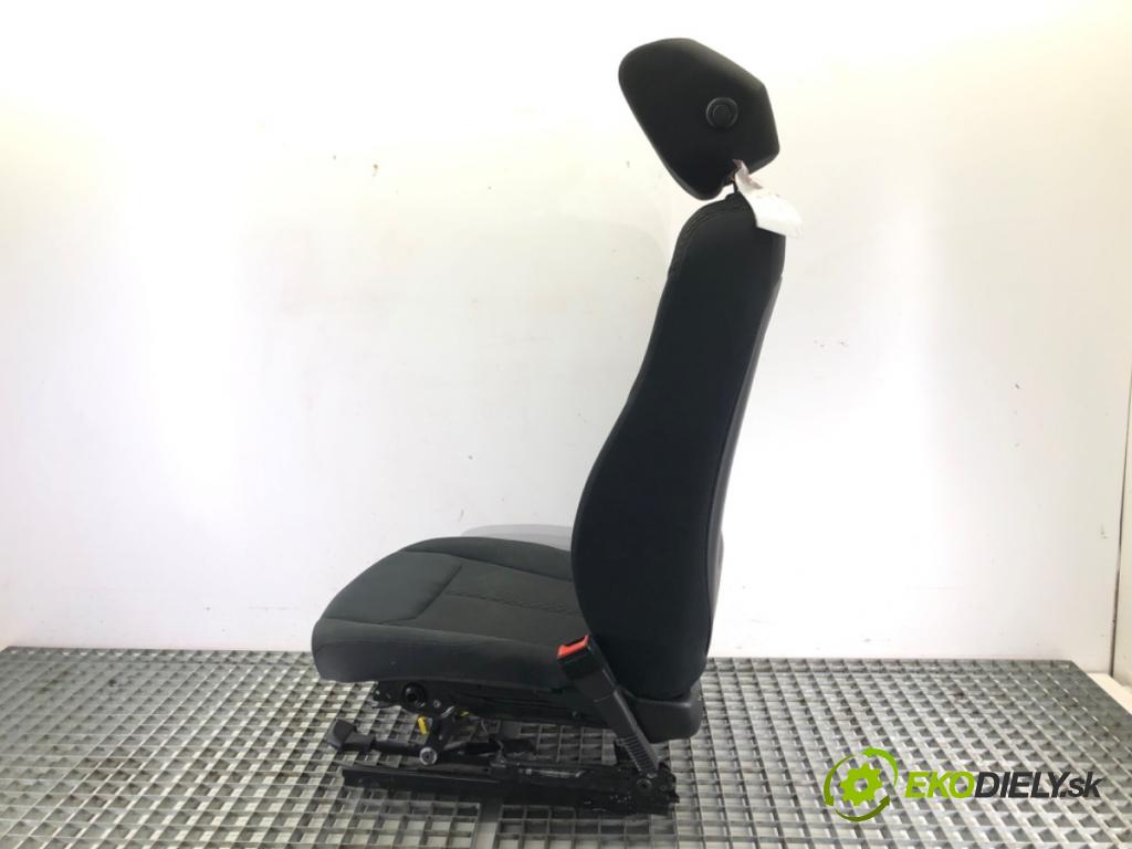 BMW 3 Touring (F31) 2012 - 2019    320 d 135 kW [184 KM] olej napędowy 2012 - 2016  Sedadlo pravy predný