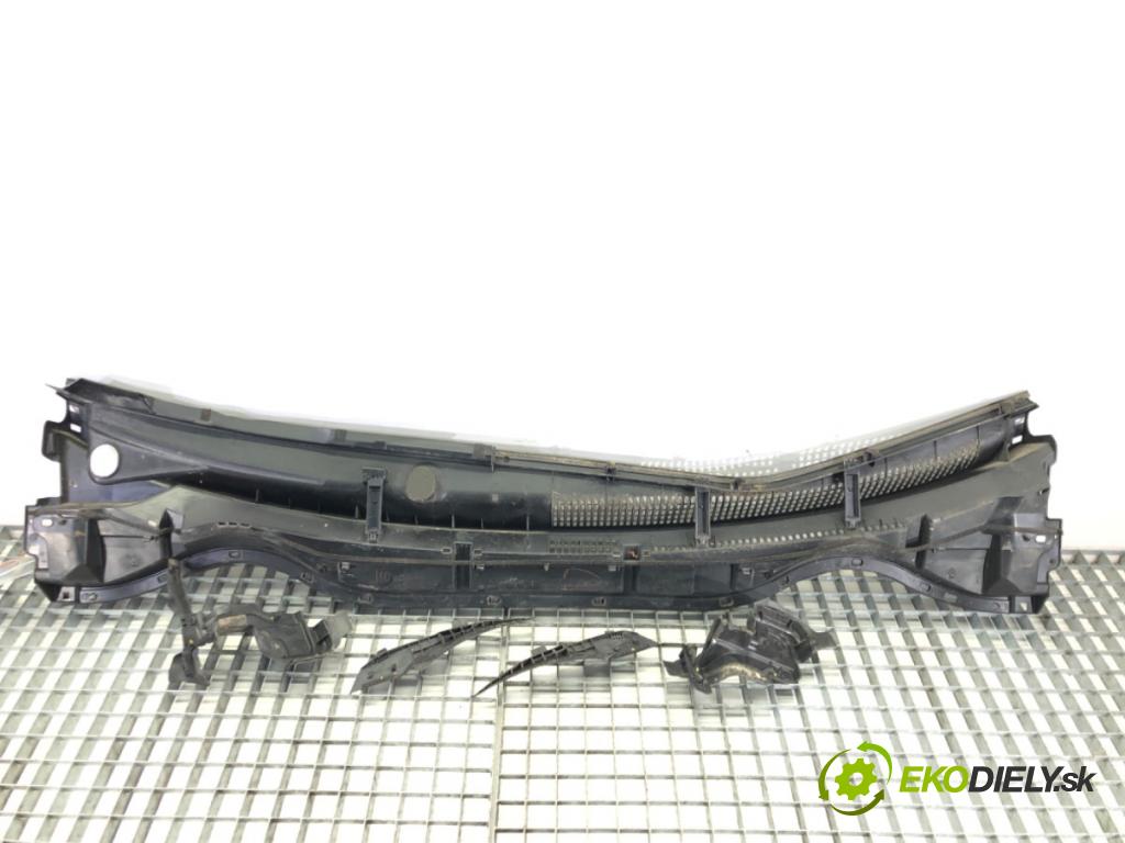 TOYOTA AURIS Kombi (_E18_) 2013 - 2018    1.8 Hybrid (ZWE186_) 73 kW [99 KM] Hybryda silnik benzynowy / elektryczny 2013 - 2018  Torpédo, plast pod čelné okno 55708-02470 (Torpéda)