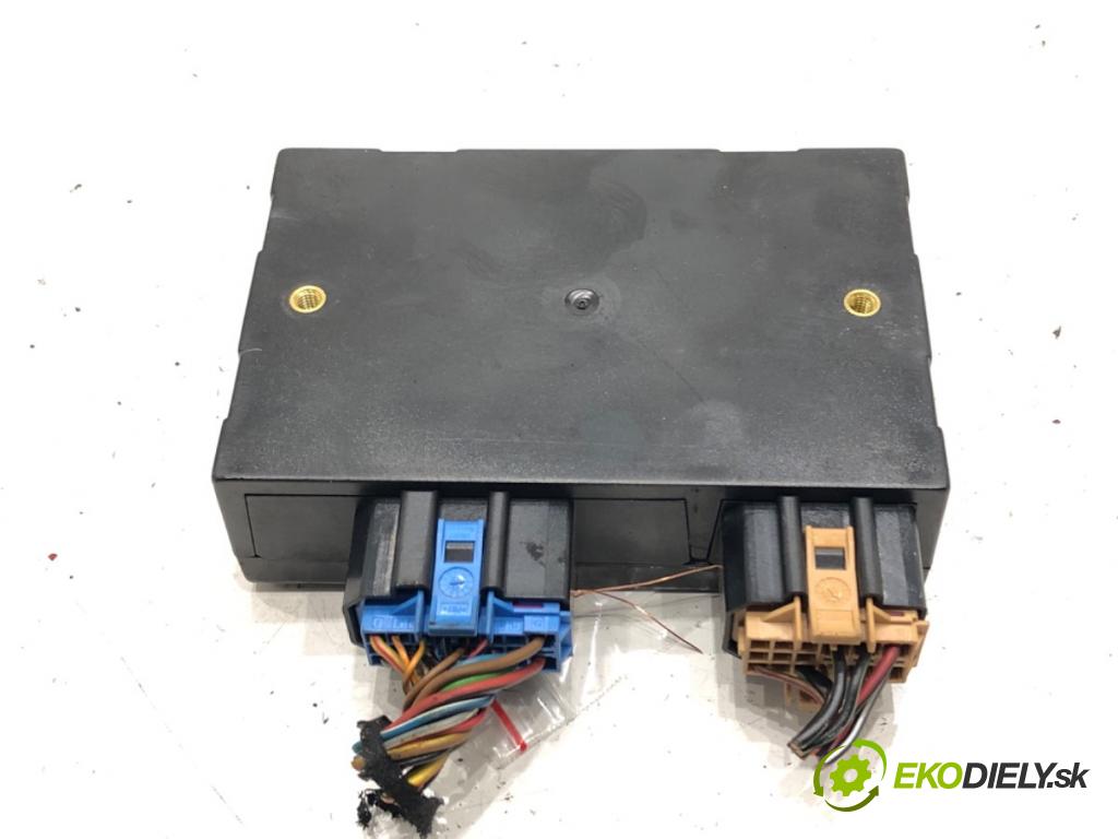 VW GOLF IV (1J1) 1997 - 2008    2.0 85 kW [115 KM] benzyna 1998 - 2004  Modul komfortu 1J0959799AH (Moduly komfortu)