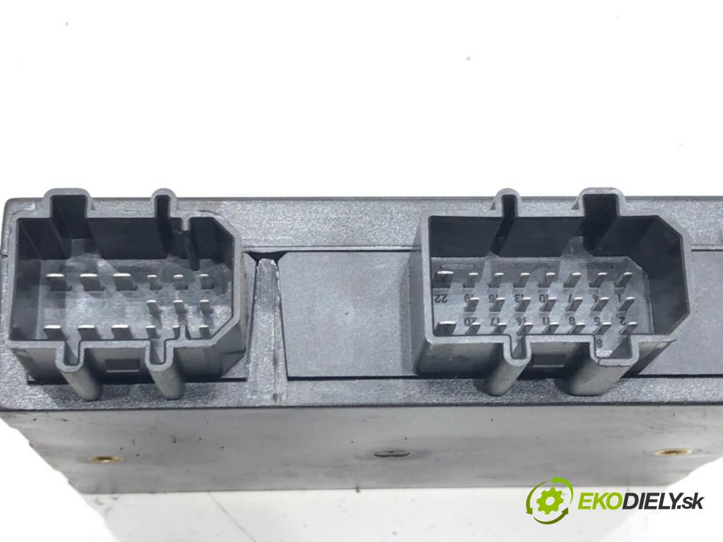 VW GOLF IV (1J1) 1997 - 2008    2.0 85 kW [115 KM] benzyna 1998 - 2004  Modul komfortu 1J0959799AH (Moduly komfortu)