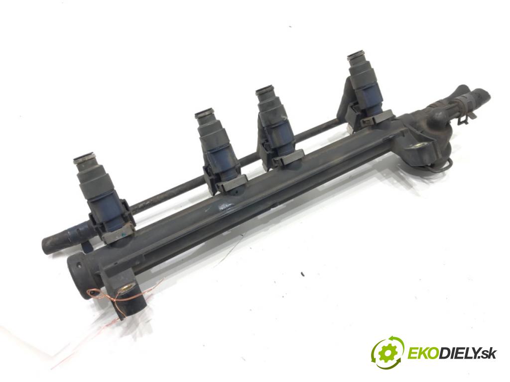 VW GOLF IV (1J1) 1997 - 2008    2.0 85 kW [115 KM] benzyna 1998 - 2004  Lišta vstrekovacia 037133035C (Vstrekovacie lišty)