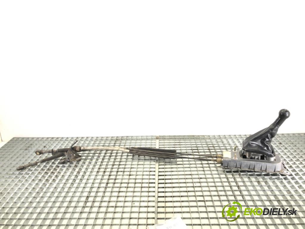 VW GOLF IV (1J1) 1997 - 2008    2.0 85 kW [115 KM] benzyna 1998 - 2004  Kulisa  (Rýchlostné páky / kulisy)