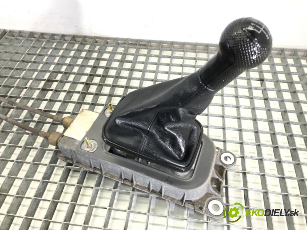 VW GOLF IV (1J1) 1997 - 2008    2.0 85 kW [115 KM] benzyna 1998 - 2004  Kulisa  (Rýchlostné páky / kulisy)