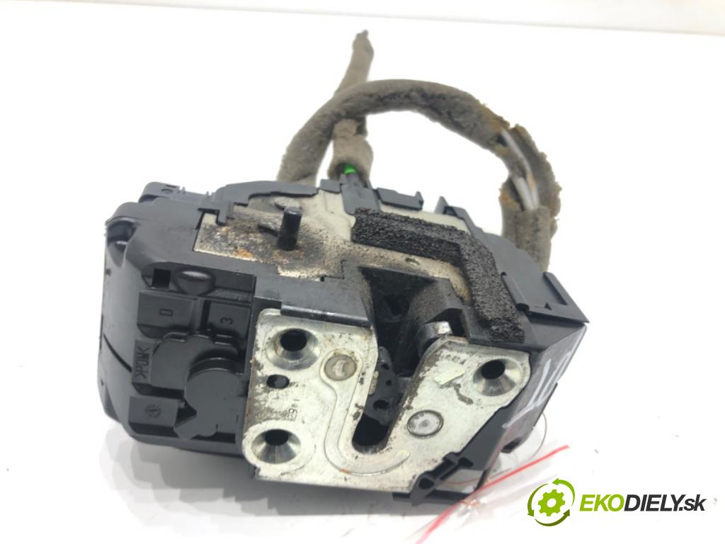 NISSAN QASHQAI / QASHQAI +2 I (J10, NJ10, JJ10E) 2006 - 2014    2.0 104 kW [141 KM] benzyna 2007 - 2013  zámok dveře pravý zadní část 