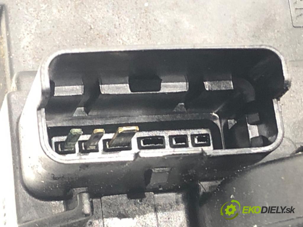 NISSAN QASHQAI / QASHQAI +2 I (J10, NJ10, JJ10E) 2006 - 2014    2.0 104 kW [141 KM] benzyna 2007 - 2013  zámok dveře pravý zadní část