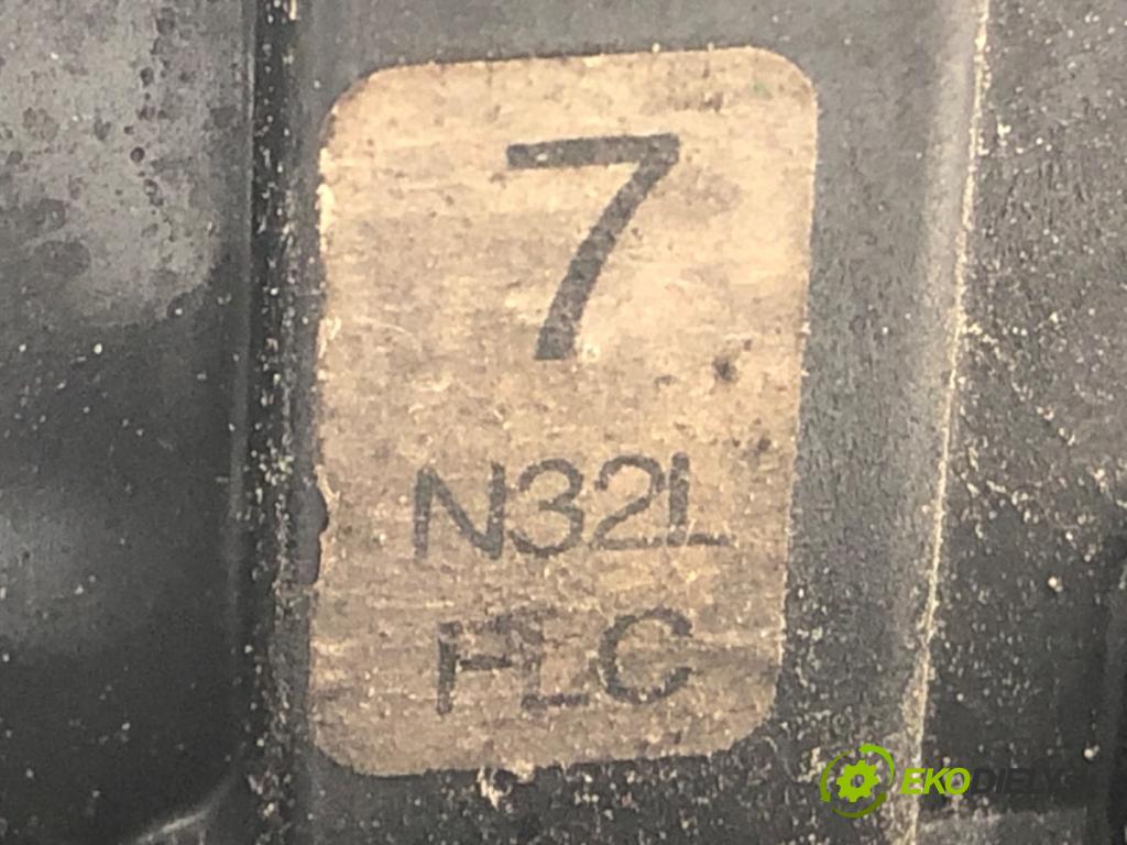 NISSAN QASHQAI / QASHQAI +2 I (J10, NJ10, JJ10E) 2006 - 2014    2.0 104 kW [141 KM] benzyna 2007 - 2013  zámok dveře levý přední část