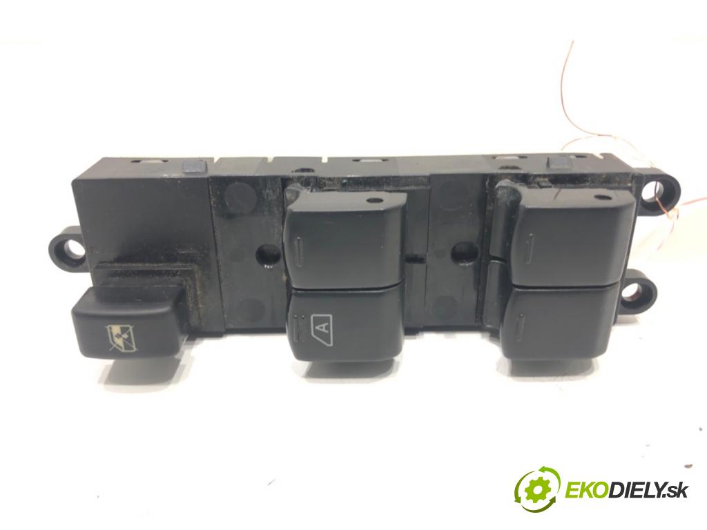 NISSAN QASHQAI / QASHQAI +2 I (J10, NJ10, JJ10E) 2006 - 2014    2.0 104 kW [141 KM] benzyna 2007 - 2013  Prepínač okien 25401BB60B (Prepínače, spínače, tlačidlá a ovládače kúrenia)