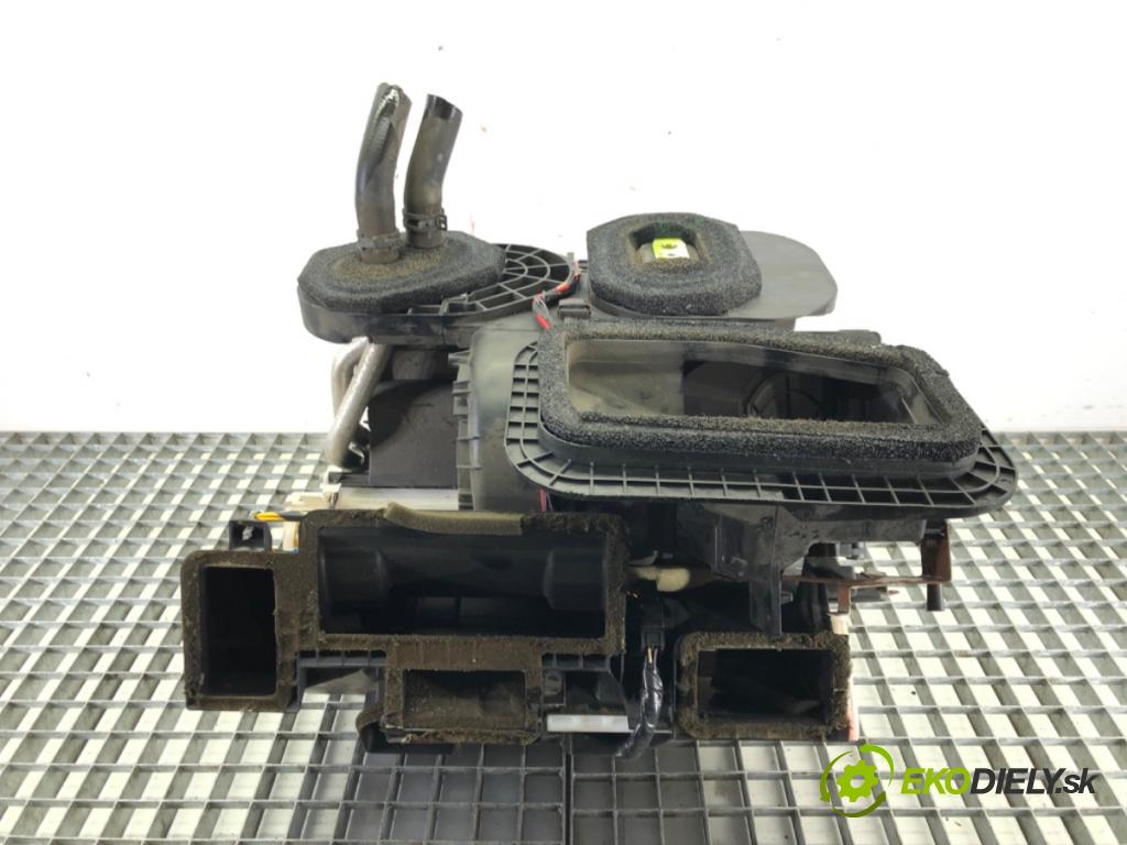 NISSAN QASHQAI / QASHQAI +2 I (J10, NJ10, JJ10E) 2006 - 2014    2.0 104 kW [141 KM] benzyna 2007 - 2013  topné těleso radiátor topení  (Radiátory topení)