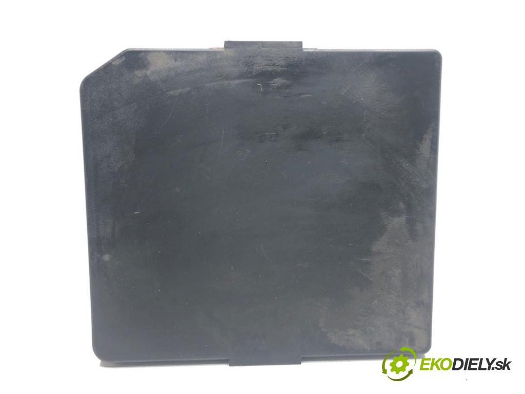 NISSAN QASHQAI / QASHQAI +2 I (J10, NJ10, JJ10E) 2006 - 2014    2.0 104 kW [141 KM] benzyna 2007 - 2013  modul BSI 284B7-BB00B (Pojistkové skříňky)