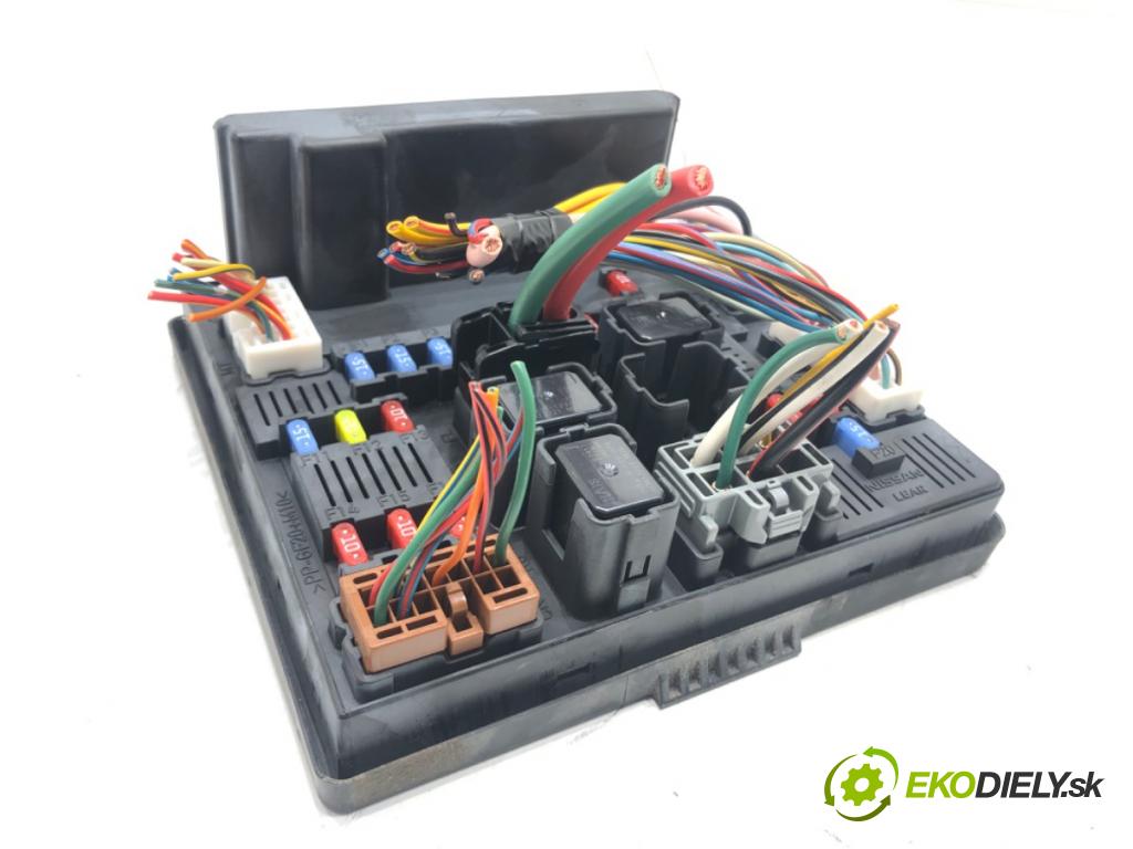 NISSAN QASHQAI / QASHQAI +2 I (J10, NJ10, JJ10E) 2006 - 2014    2.0 104 kW [141 KM] benzyna 2007 - 2013  modul BSI 284B7-BB00B (Pojistkové skříňky)