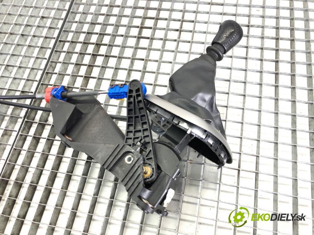 NISSAN QASHQAI / QASHQAI +2 I (J10, NJ10, JJ10E) 2006 - 2014    2.0 104 kW [141 KM] benzyna 2007 - 2013  Kulisa  (Rýchlostné páky / kulisy)